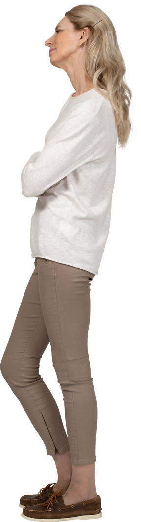 Woman in casual clothes standing